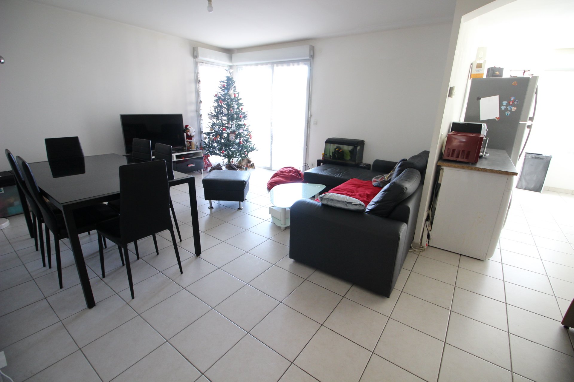 T4 de 84 m2 avec pièce de vie de 41 m2, 3 chambres, garage e
