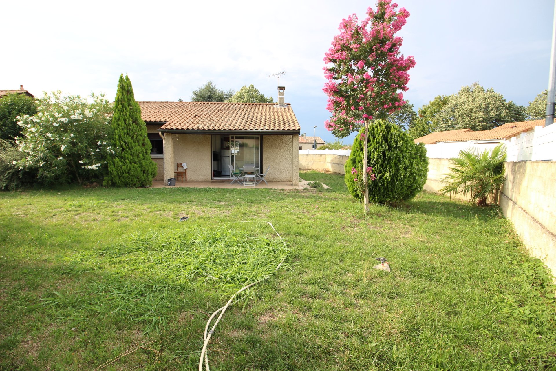 Maison de plain-pied d'environ 75 m2, terrain 400 m2 sur Val