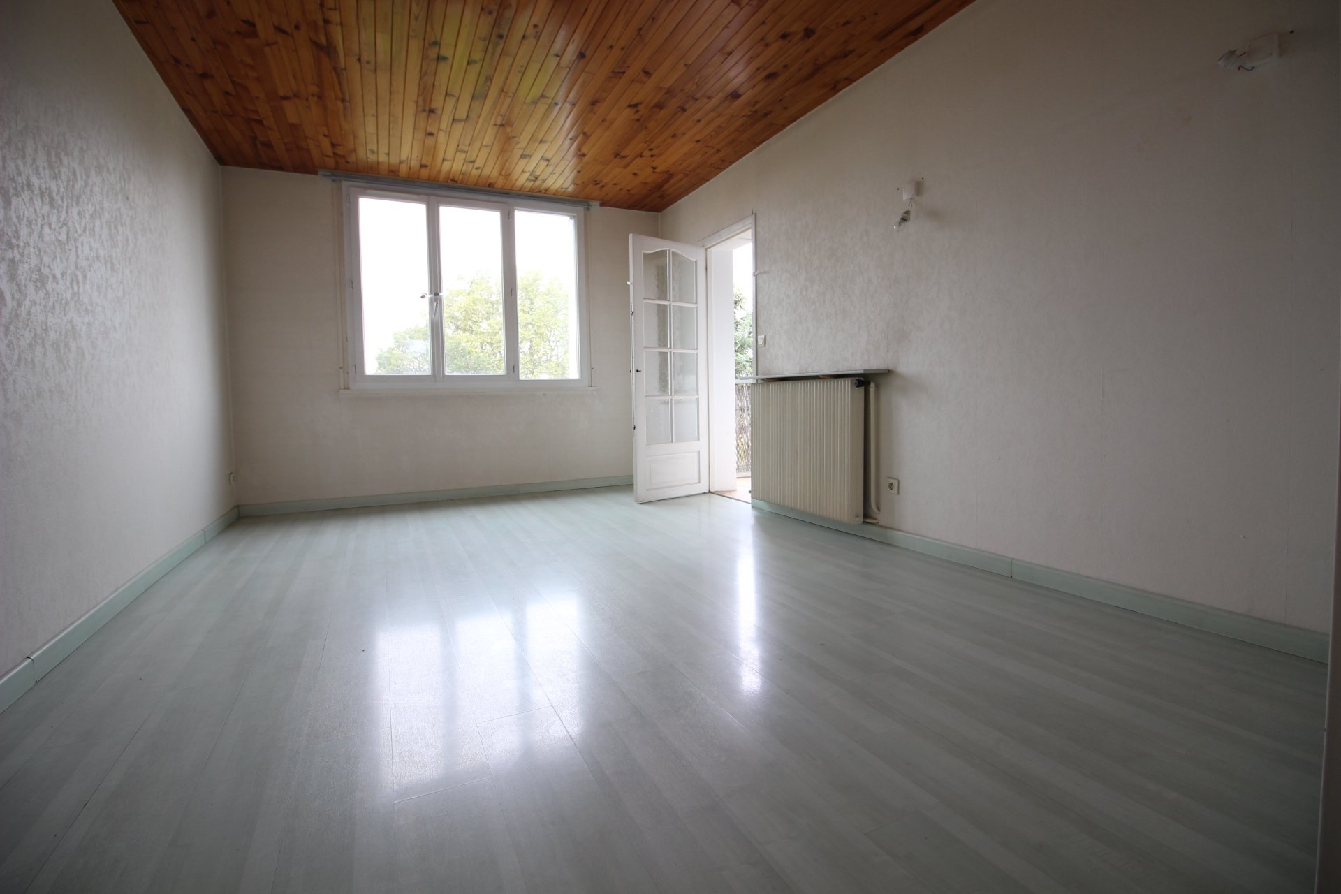A vendre - T3 -2 chambres- BOURG LES VALENCE