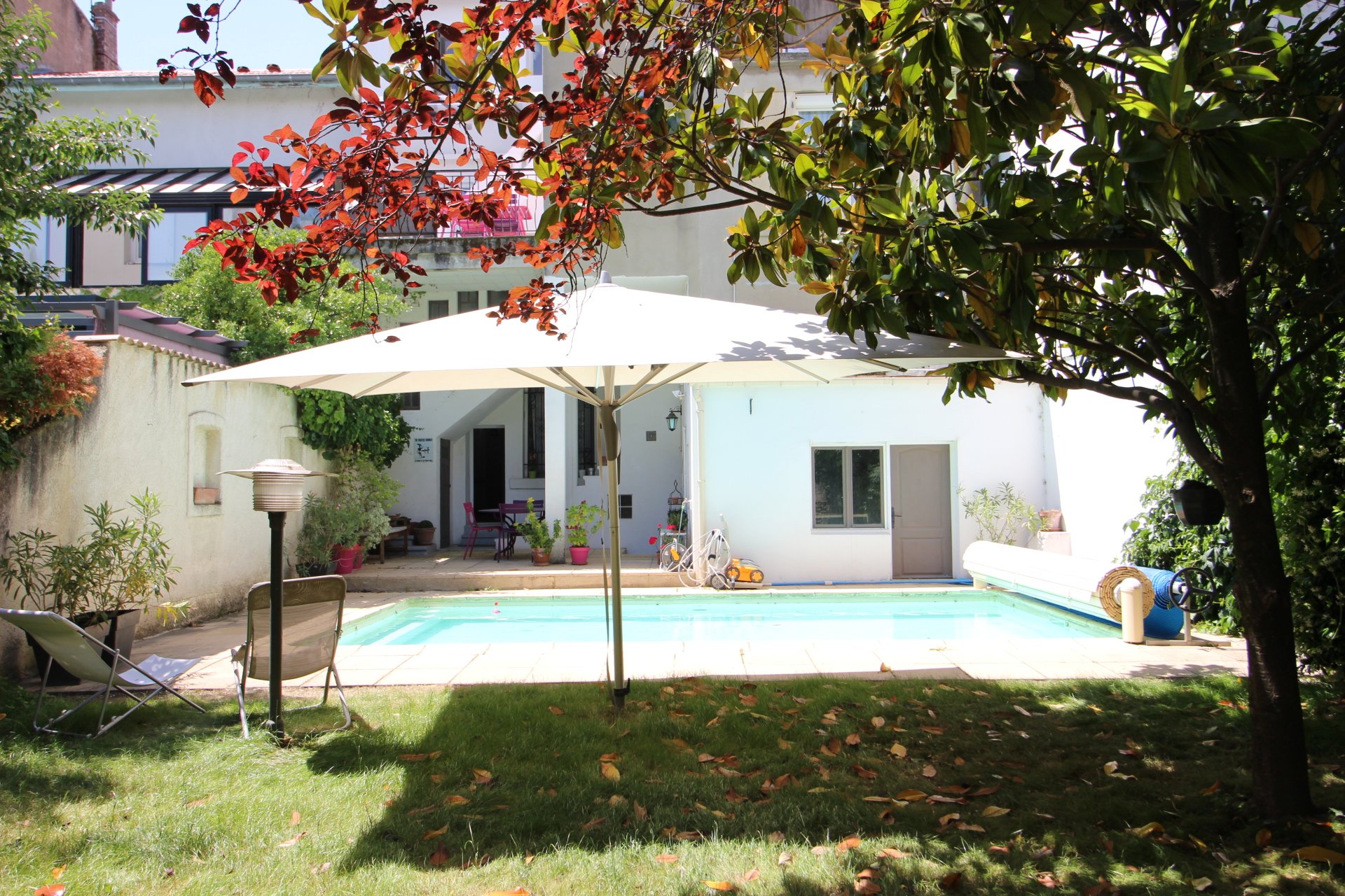 Maison de famille 220 m2, 7 chambres, terrain 400 m2 calme