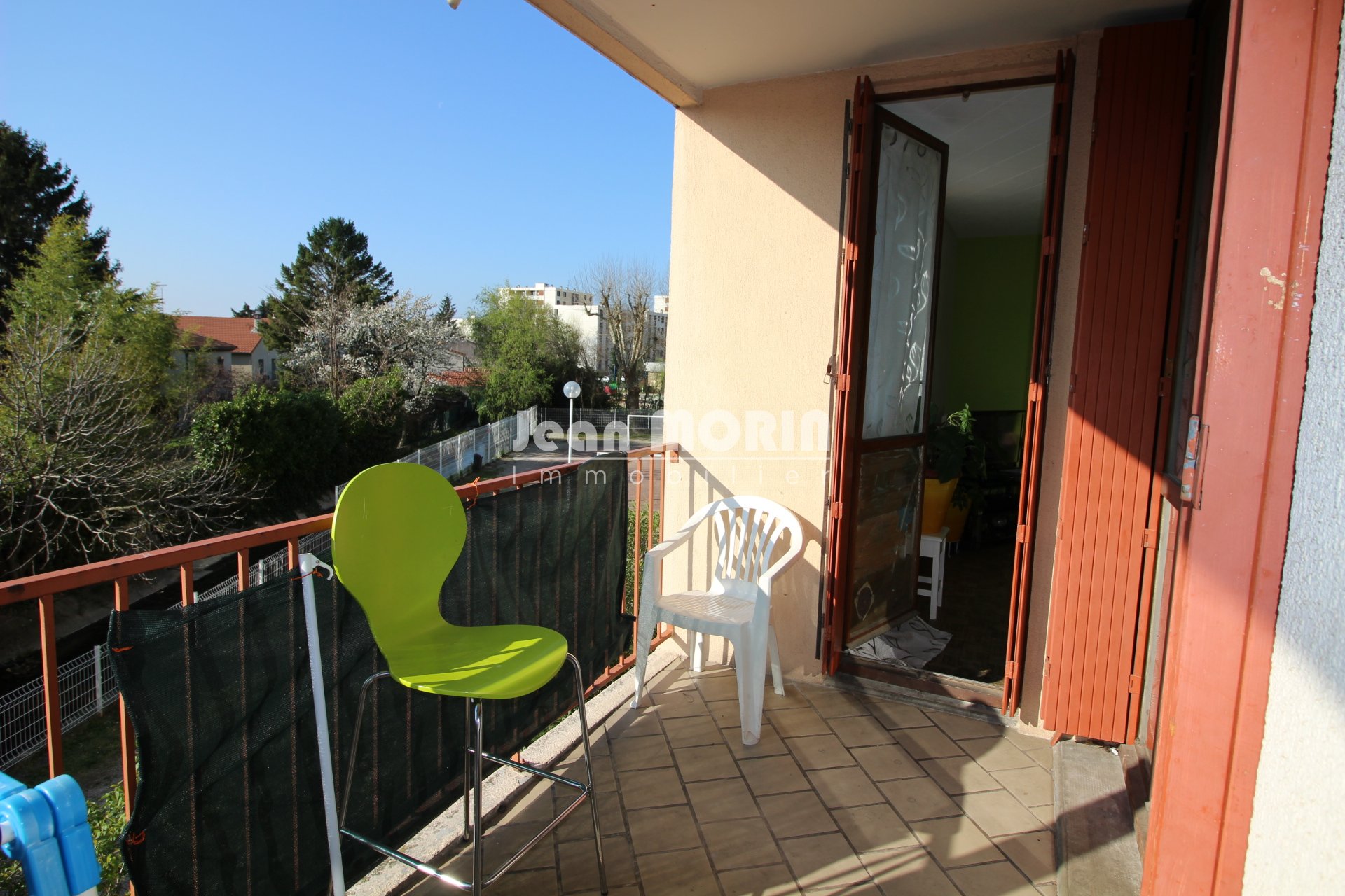 EXCLUSIVITÉ - T5 93 m2 + balcon 1er étage