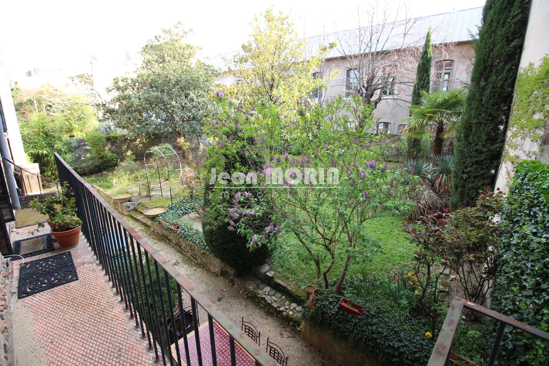 T6 195 m2 + JARDIN à Valence