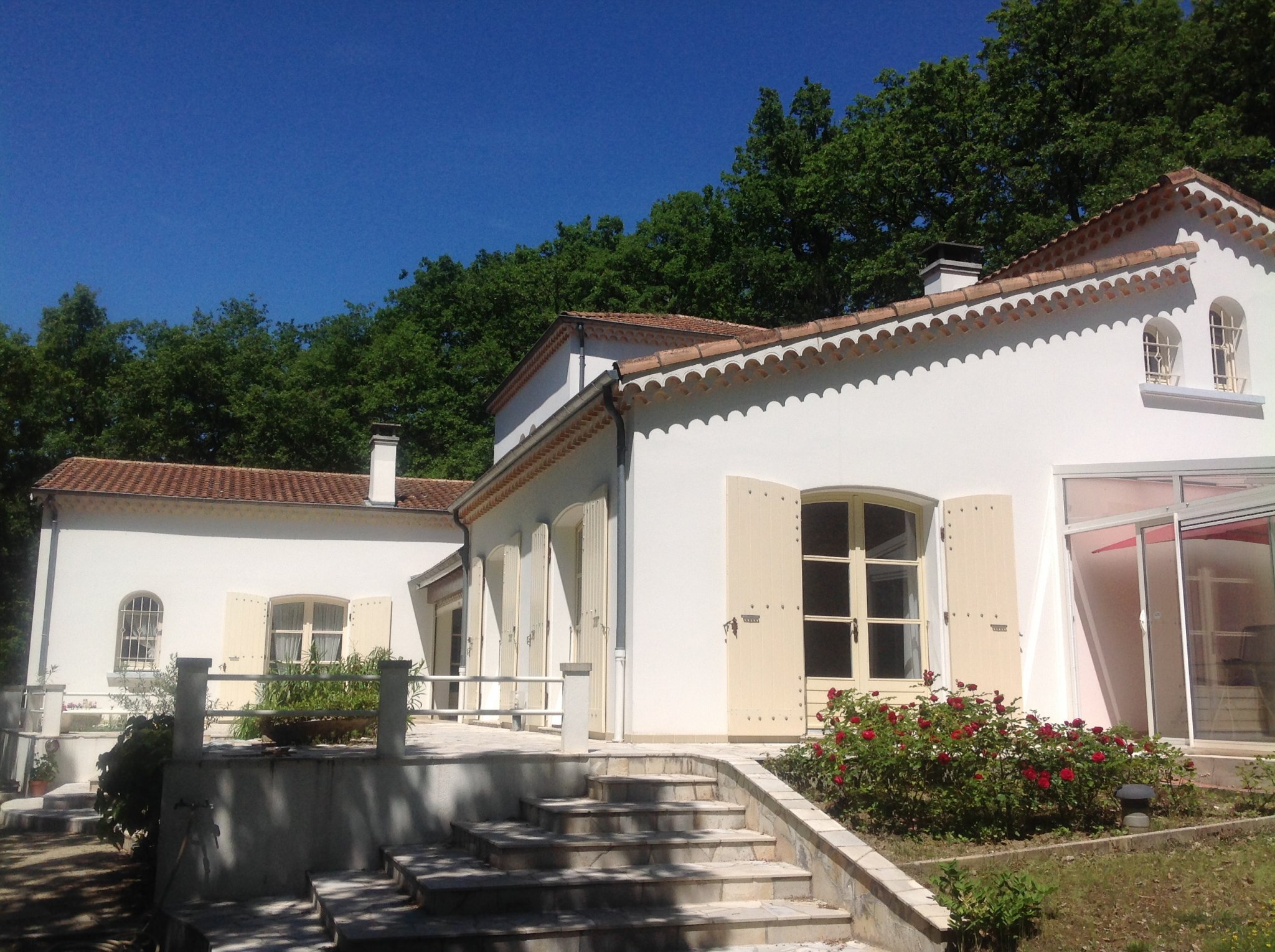 Maison de 270 m2, 4 chambres, terrain 7 300 m2 à Chabeuil