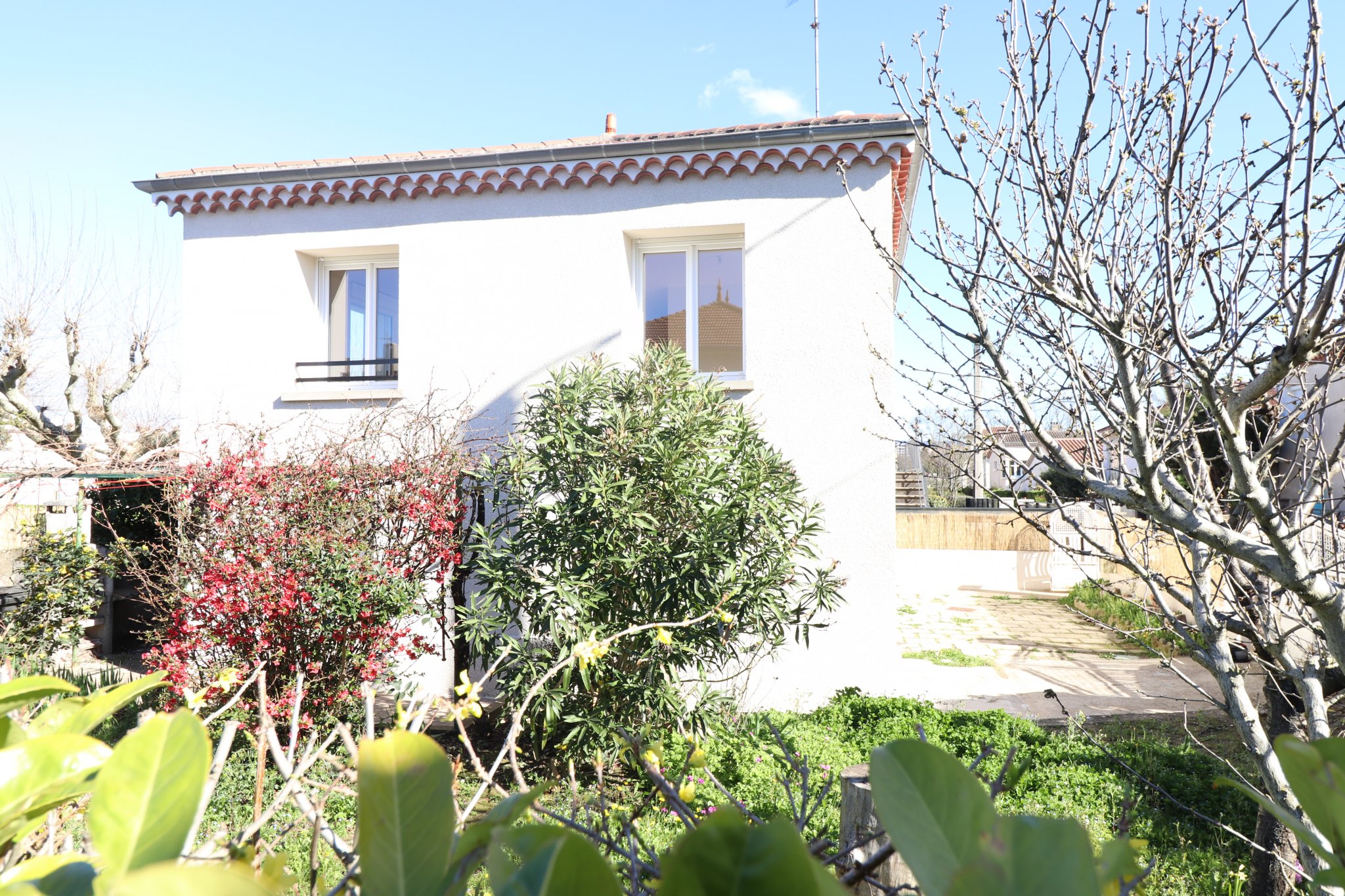 EXCLUSIVITE GUILHERAND GRANGES - MAISON RENOVEE 3 CHAMBRES