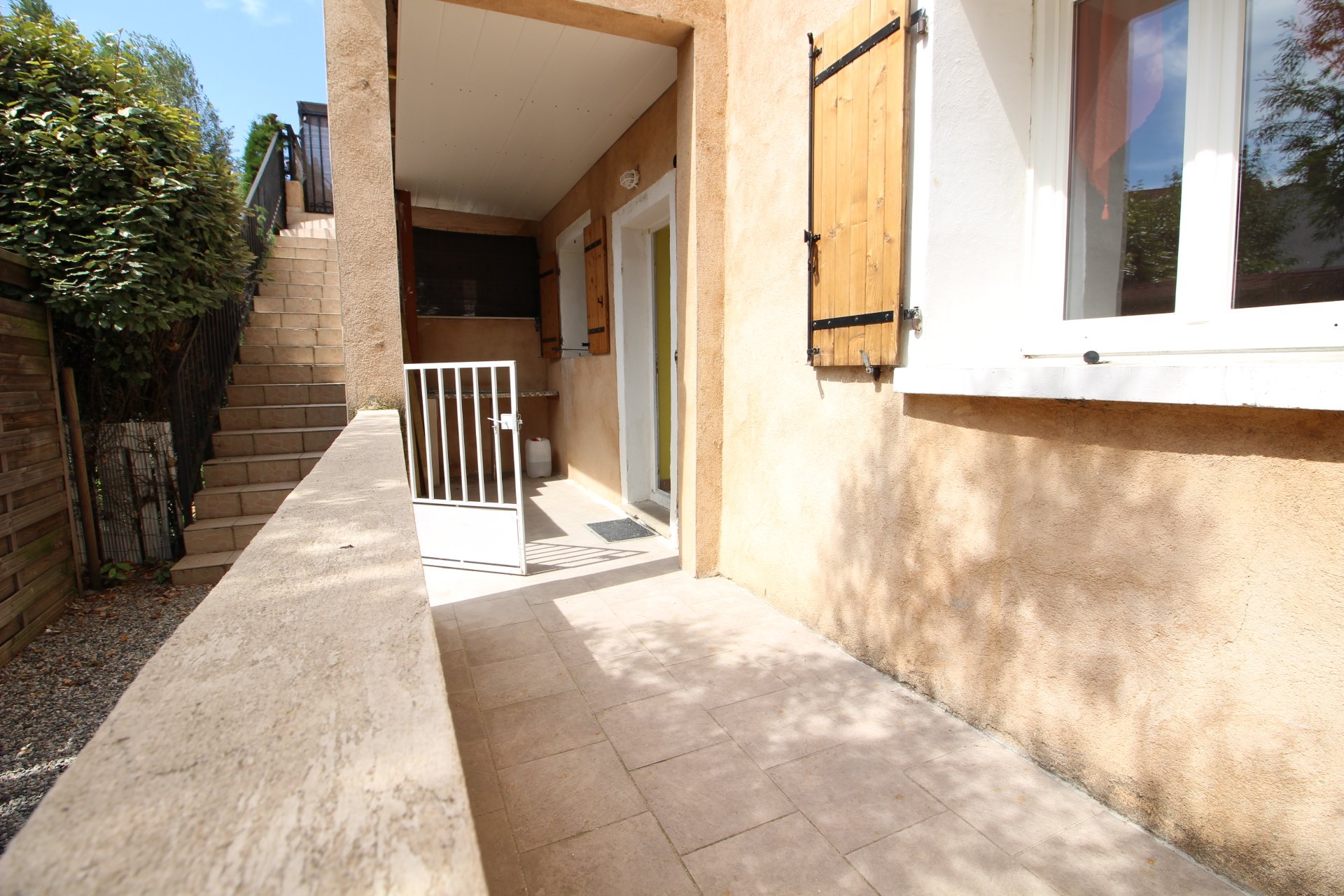 A VENDRE T2 ENV 44 M2 PLUS COUR