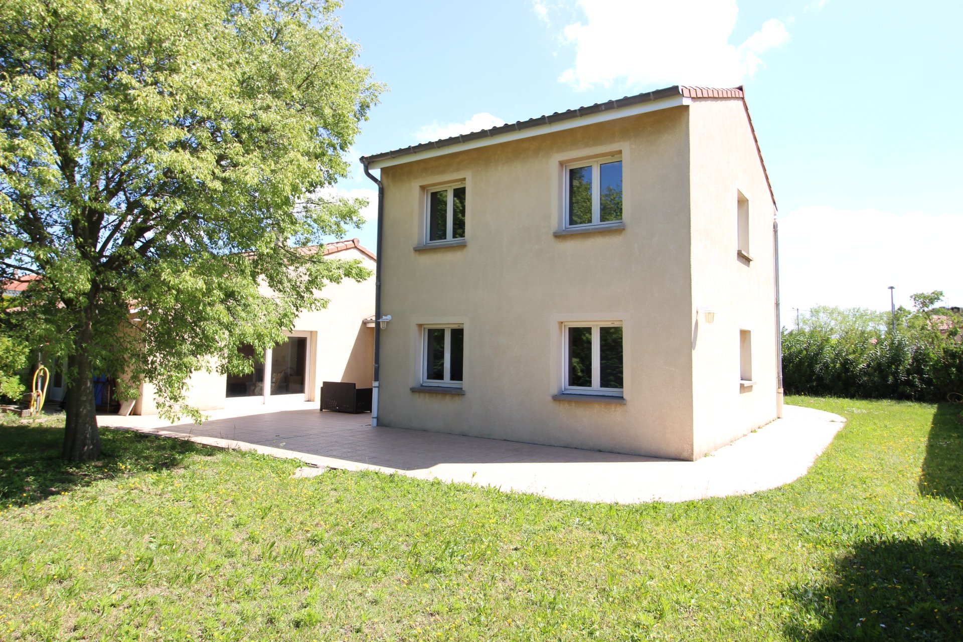 Maison environ 208 m2, 5 chambres sur 785 m2 à Tournon sur R