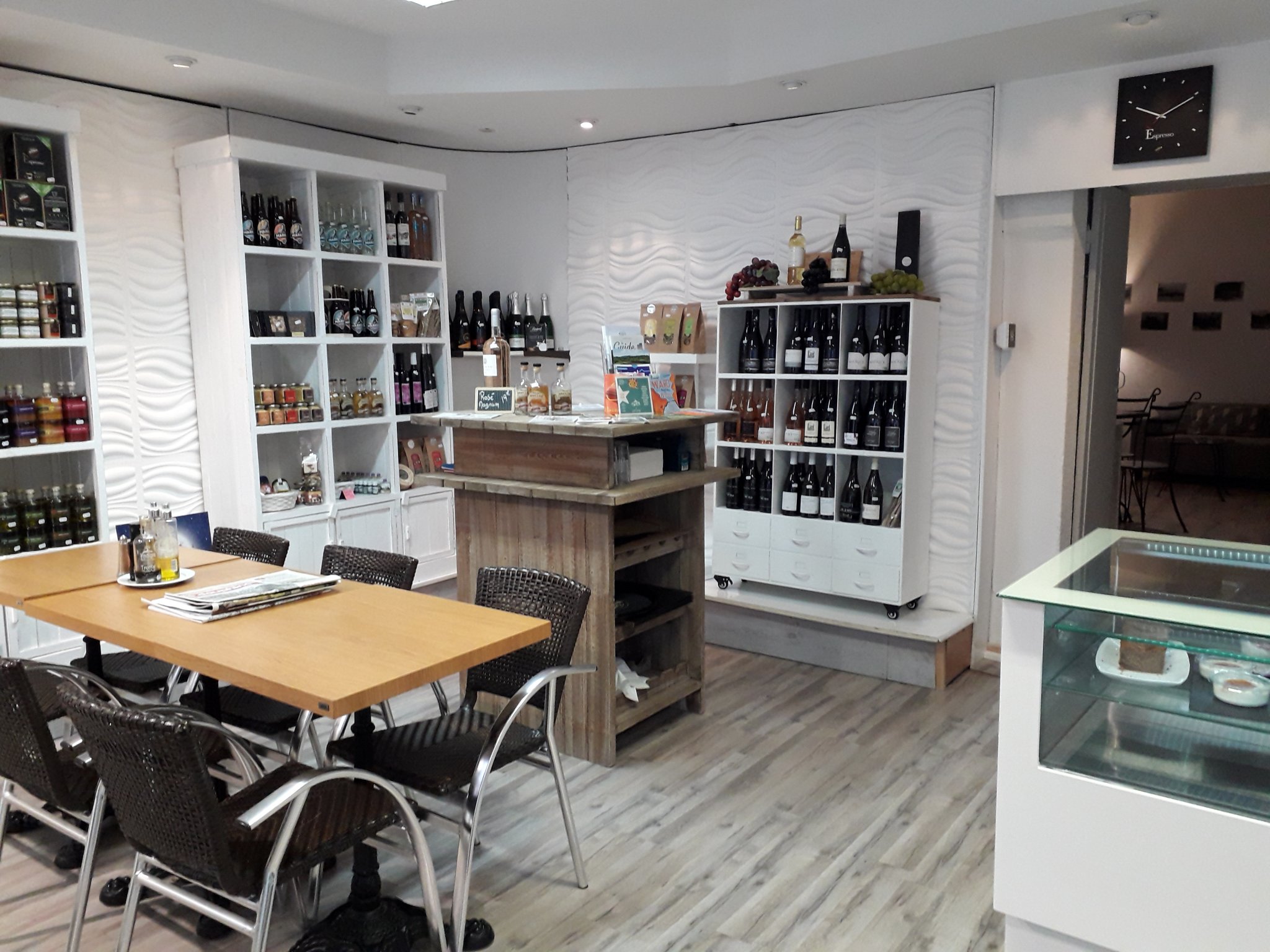 URGENT A VENDRE SUR CREST FOND DE COMMERCE