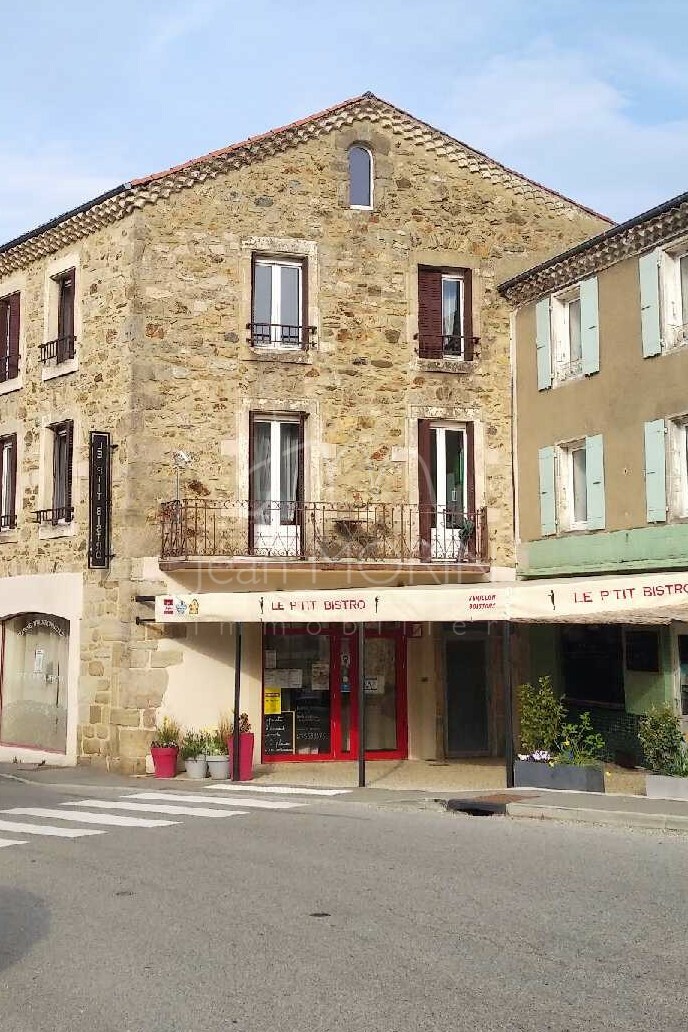 En exclusivité immeuble locatif proche de Saint Péray