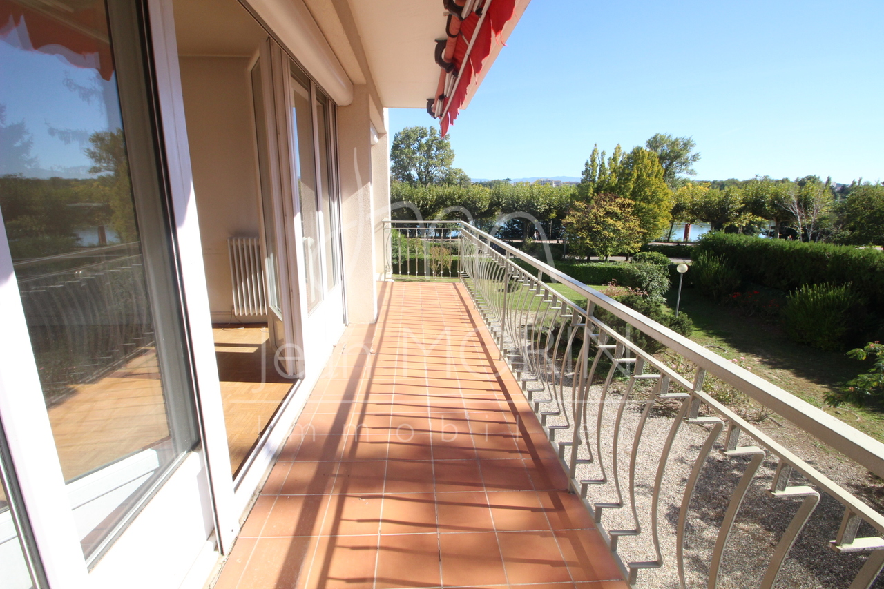 GUILHERAND-GRANGES, Bords du Rhône, T4 92 m², balcon, cave + garage