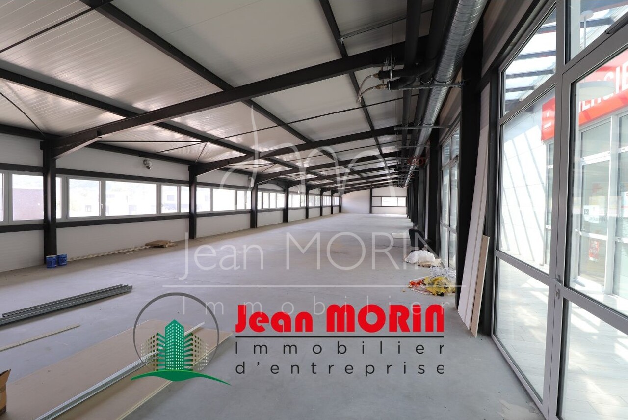 Bureaux-locaux commercial 252 m² situé à GUILHERAND-GRANGES